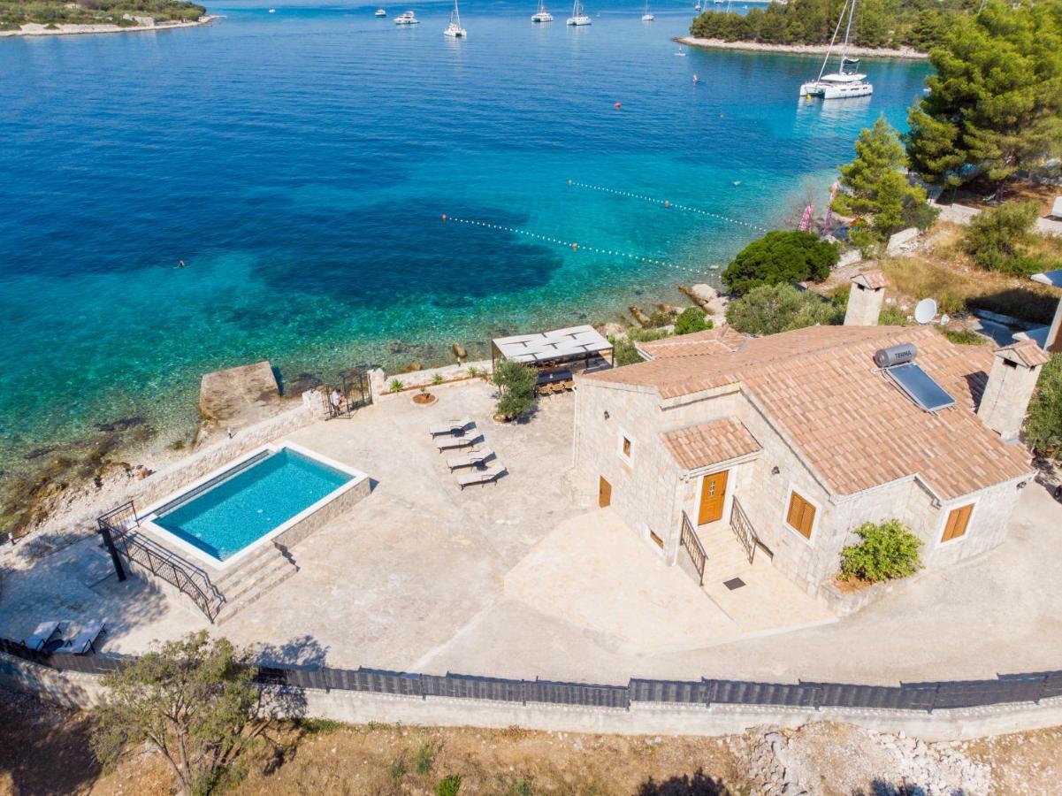 Villa Rudini With Heated Pool Okrug Gornji Exterior photo